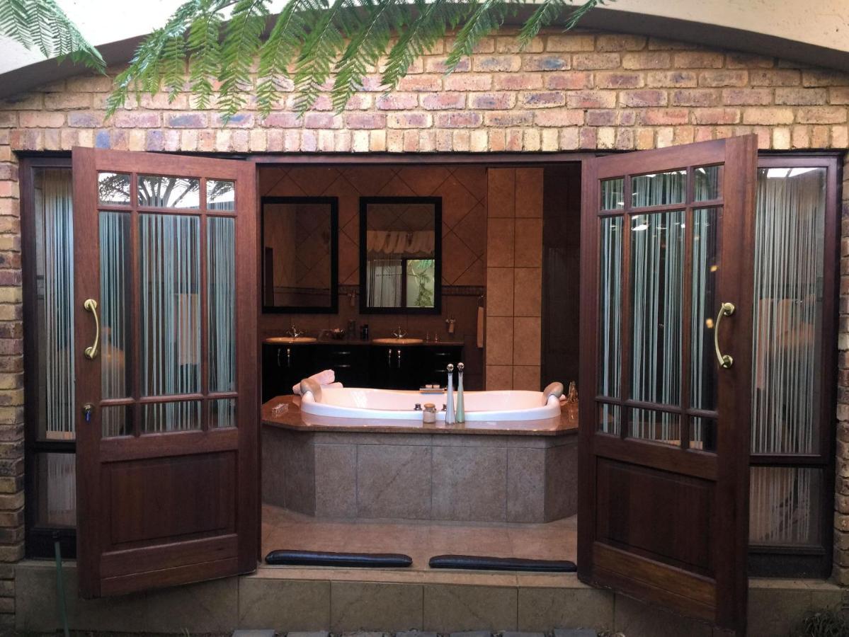 Witwater Guest House & Spa Kempton Park Exteriör bild