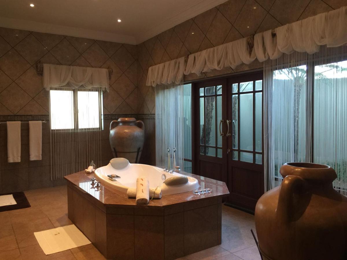 Witwater Guest House & Spa Kempton Park Exteriör bild
